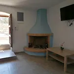 Xemoni House * Koita