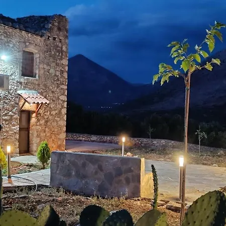 Xemoni House *